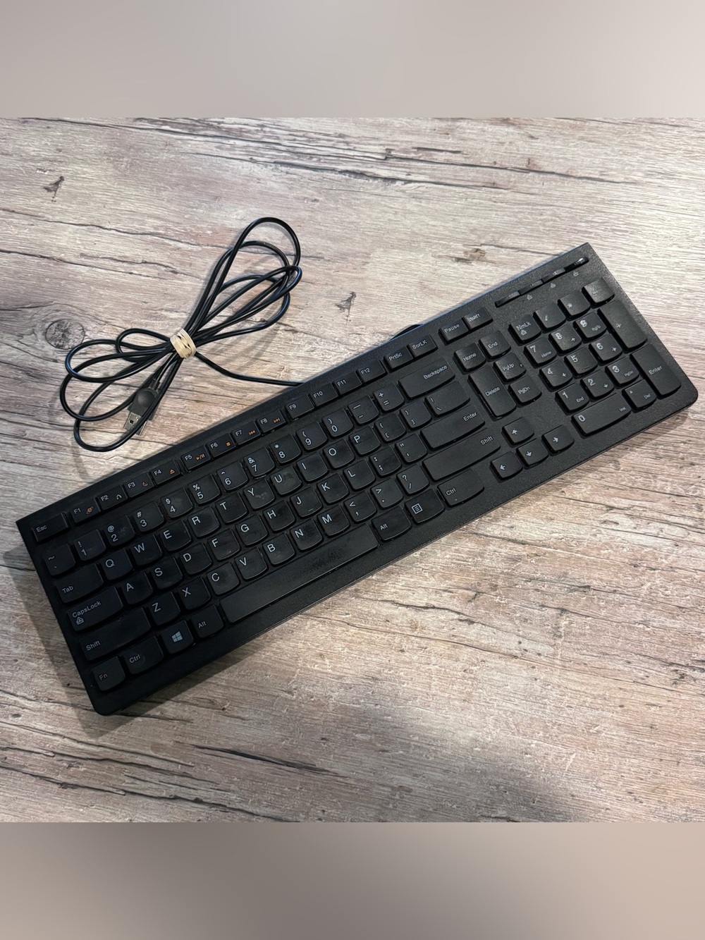 Lenovo Wired Black USB Keyboard - Slim Full-Size Home Office Keyboard